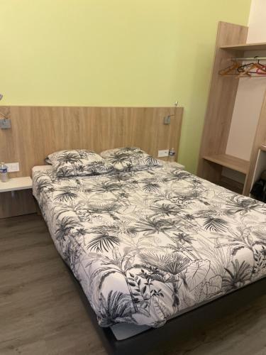 The Great Deer - Location and Accessibility