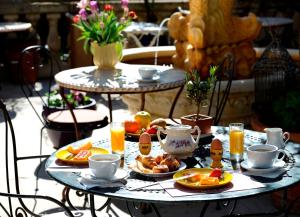 The Originals Boutique, Hotel Du Parc, Cavaillon - Amenities and Services
