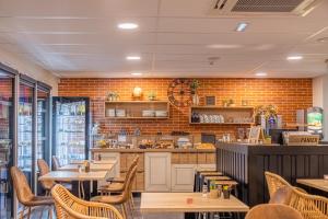 The Originals City, Ax Hotel, La Châtaigneraie - Amenities and Facilities Offered