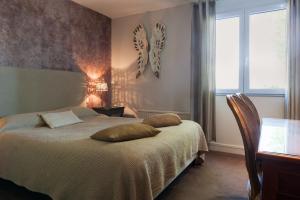 The Originals City, Hotel La Cour Carrée, EU - Location and Accessibility