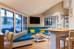 The Originals City, Hotel Limoges Sud Feytiat - Ideal Location and Accessibility