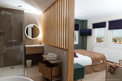 The White House - Amenities and Facilities