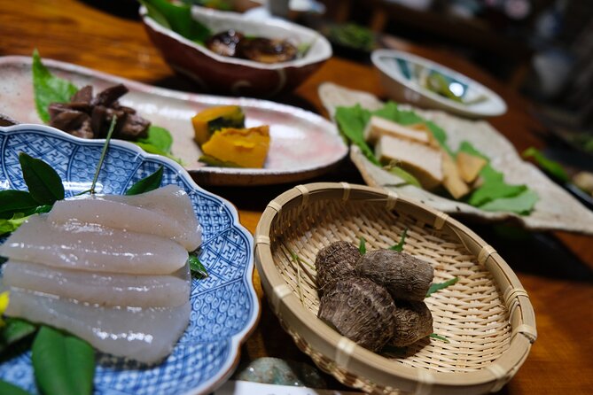 Traditional Japanese Food Tour With a Food Expert - Culinary Exploration