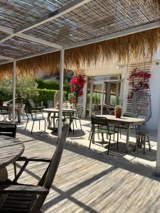 White Sand Hotel - Amenities and Services Offered