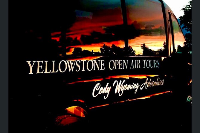 Yellowstone"Open Air" Glass Top Convertible Van West Yellowstone - Pickup Locations and Meeting Points