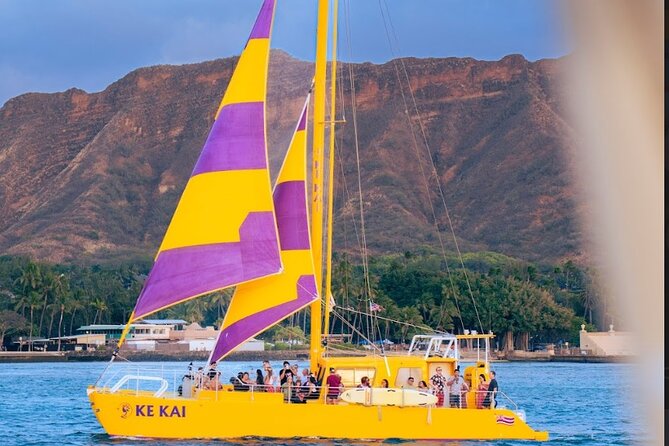 1-Hour Diamond Head Sail of Waikiki Beach - Scenic Views