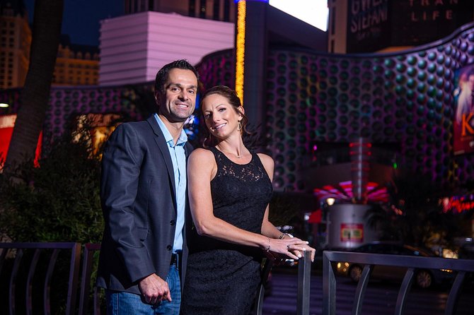1 Hour Private Limo Photo Tour - Enjoy Complimentary Champagne