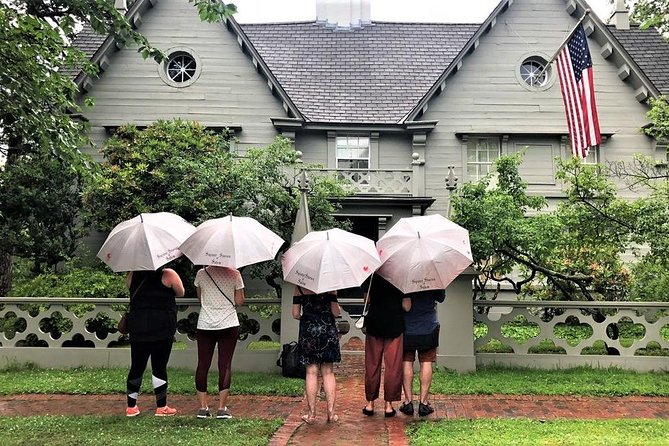 2.5-Hour Salem History & Sightseeing Guided Walking Tour - Meeting and Logistics