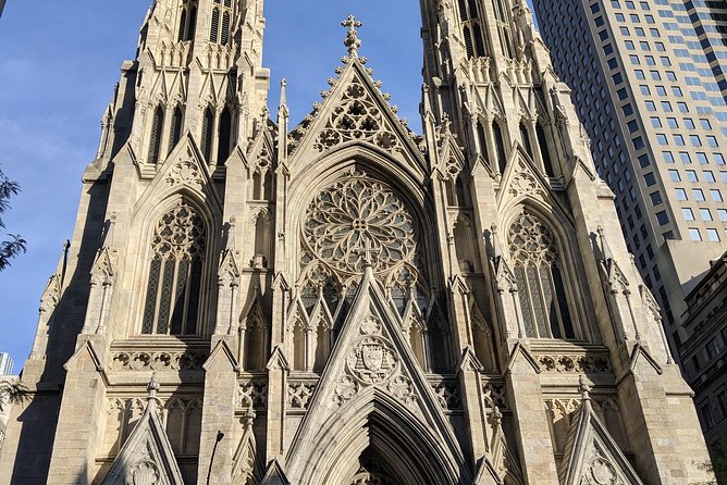 2-Hour Fifth Avenue History Tour - The Small Group Experience