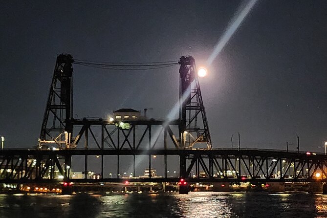 2-Hour Sunset River Cruise on the Stunning Willamette River - Inclusivity and Accessibility Features