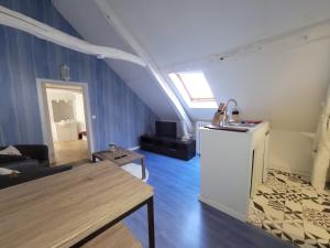 2-Room Accommodation at Le Relais Normand - Amenities and Services