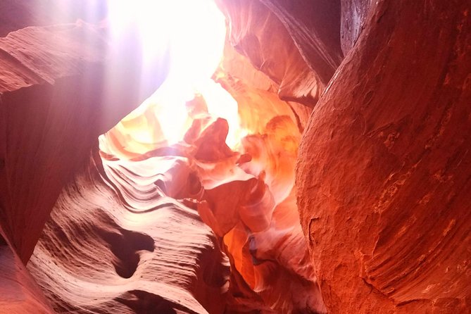 Antelope Canyon, Horseshoe Bend and Lake Powell Tour From Las Vegas - Transportation and Pickup Details