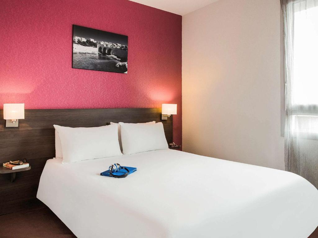 Aparthotel Adagio Access Marseille Saint Charles - Facilities and Services