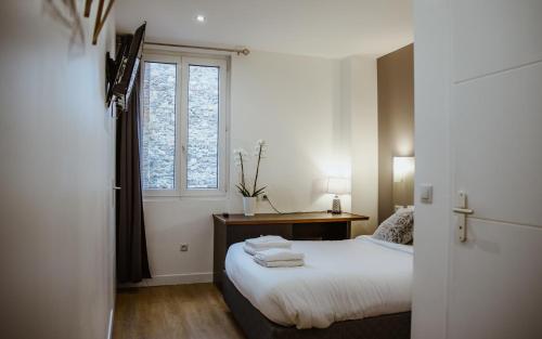 Arcades Hotel - Amenities and Services