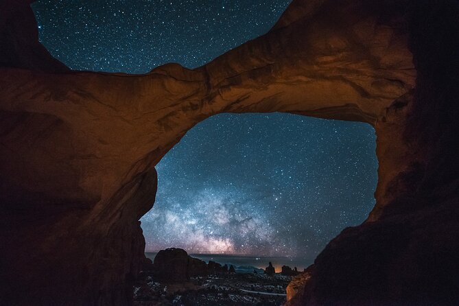 Astro-Photo, Hiking and Stargazing Tour in Arches National Park - Gear and Equipment