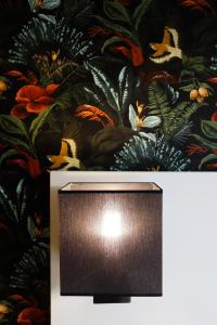 Auberge of the Castle of Joux - Amenities and Services