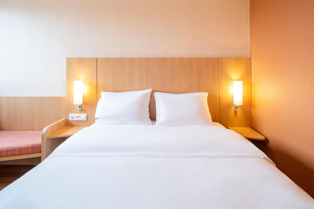B&B HOTEL Amiens Centre Cathedral - Amenities and Services Offered