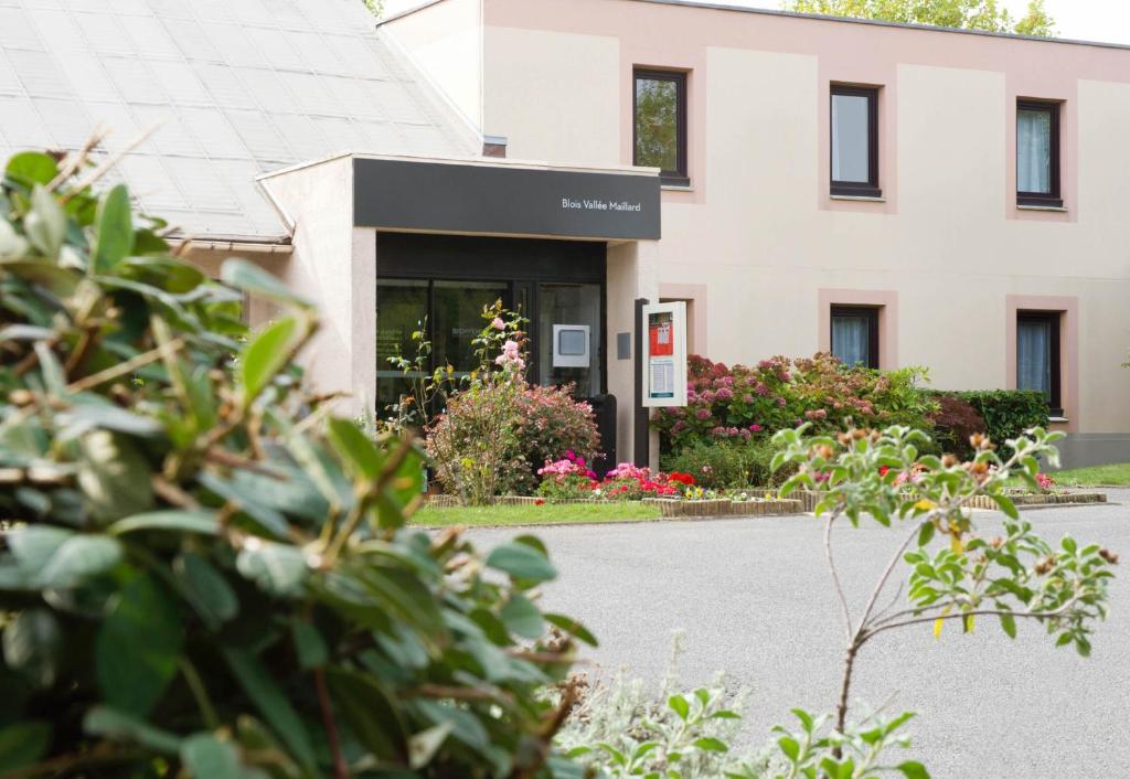 B&B HOTEL Blois North Vallée Maillard - Room Features and Amenities