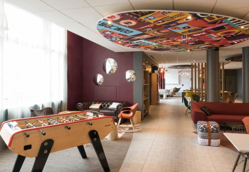 B&B HOTEL Reims Centre Erlon - Amenities and Services