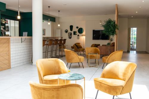 Best Western Hotel Du Lac Dunkerque - Restaurant Open 7 Days a Week for Lunch and Dinner - Menu Highlights and Special Diet Options