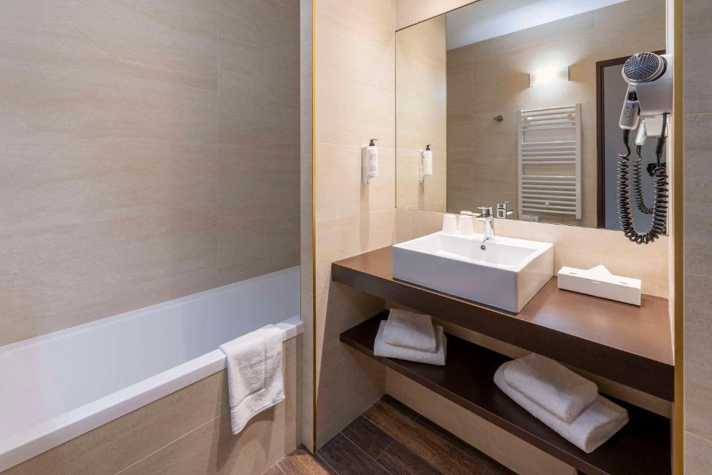 Best Western Terre De Provence - Guest Ratings and Reviews