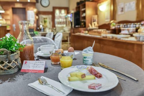 Brit Hotel Bristol Montbéliard Centre - Amenities and Services