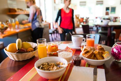 Brit Hotel Le Kerann Nantes St Herblain - Zac De La Lorie - Guest Ratings and Reviews