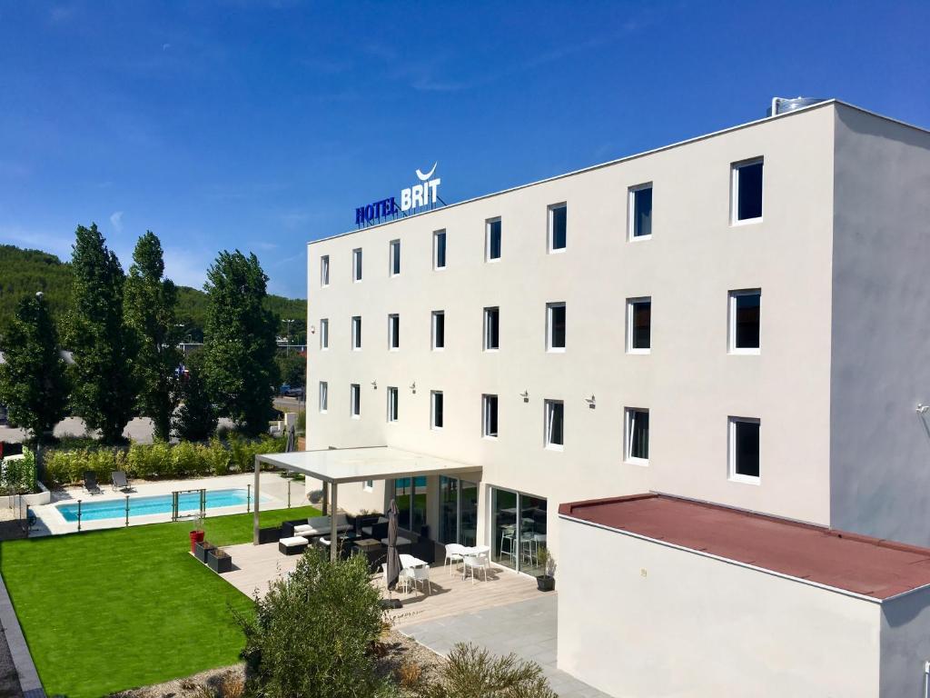 Brit Hotel Martigues Nord - Amenities and Facilities Offered