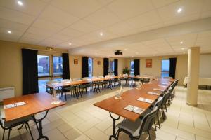 Brit Hotel Reims La Pompelle - Amenities and Services