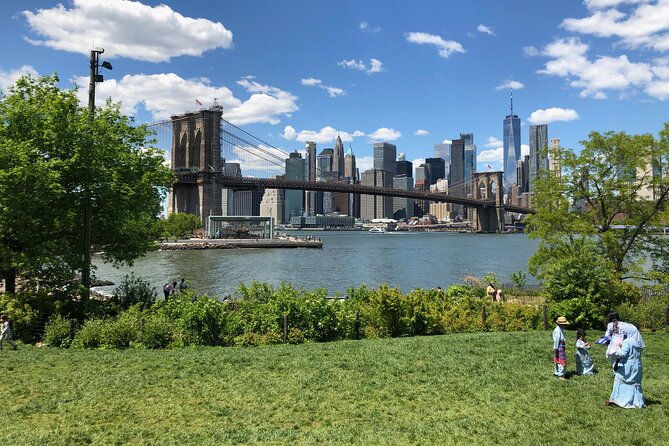 Brooklyn Bridge Waterfront Guided Bike Tour - Discovering Charming Neighborhoods