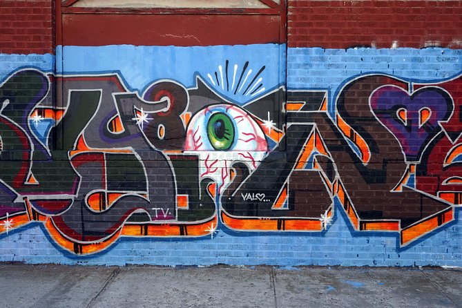 Brooklyn, Queens, and the Bronx Contrasts Tour in Spanish - Exploring Ethnic Diversity in Queens