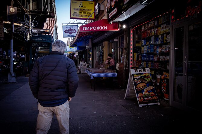 Brooklyn's Cultural Odyssey on the Q Train - Exploring Neighborhoods and Communities