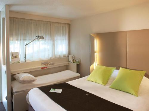 Campanile Clermont-Ferrand ~ Riom - Room Types and Amenities