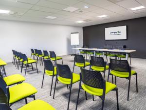 Campanile Marseille East - Aubagne - Guest Experience and Amenities