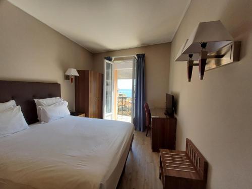 Capitole Hotel - Amenities and Services