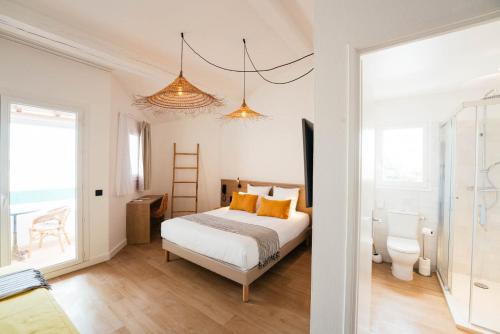 Casa Marina Hotel - Guest Experiences and Feedback