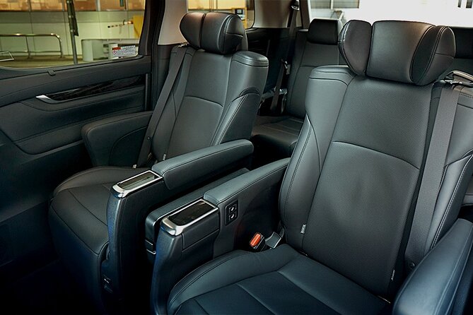Center Tokyo Private One Way Transfer To Narita Airport (License) - Accessibility and Additional Information