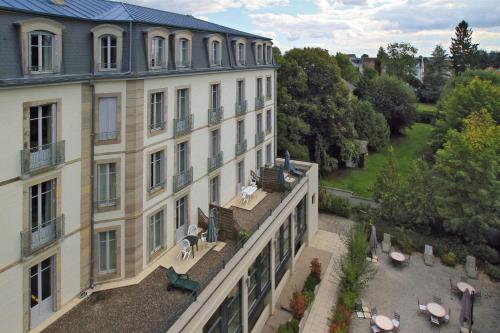 CERISE HOTEL - LES SOURCES Luxeuil-les-Bains - Dining Experience at the Hotel