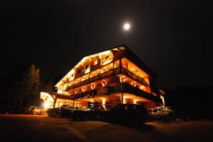 Chalet Hotel Le Collet - Amenities and Facilities