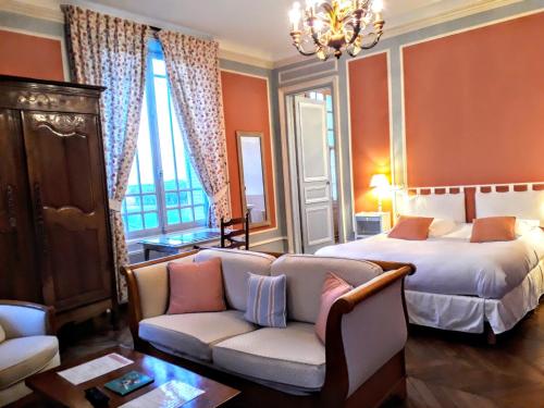 Château De La Râpée Hotel Restaurant - Dining Experience