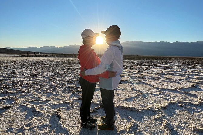 Death Valley Day Tour & Sunset & Stargazing & Red Rock Overlook - Stargazing Experience