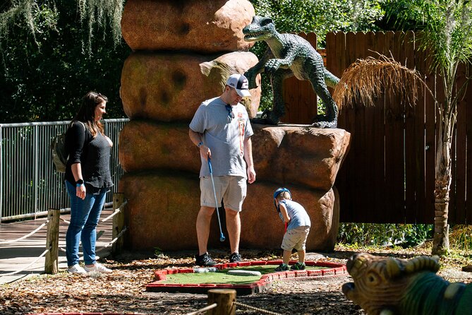 Dinosaur World Theme Park - Pet Policy and Accommodations