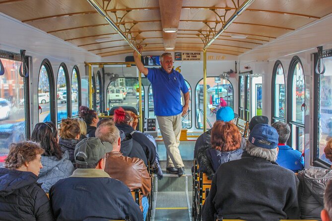 Discover Portland City and Lighthouse Tour - Discovering the Wadsworth-Longfellow House