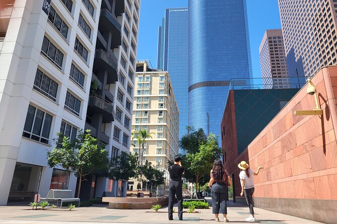Downtown LA Music and Art Tour With the Broad Entry - Visiting the Museum of Contemporary Art
