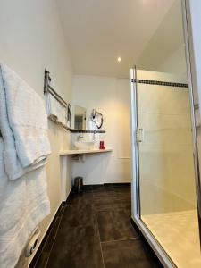 Eden Cassis Hotel - Private Parking - Guest Experiences With Parking Facilities