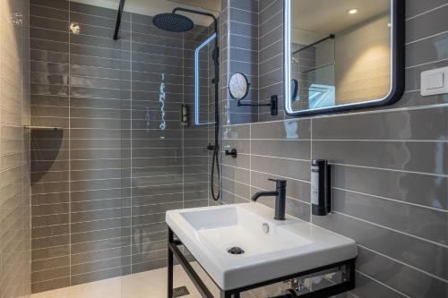 Ferdinand Hotel Tours - Facilities and Services