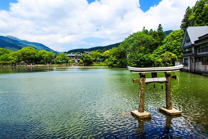 Fukuoka Day Trip to Yufuin, Beppu Hell Onsen and Animal Park - Meeting and Pickup Details