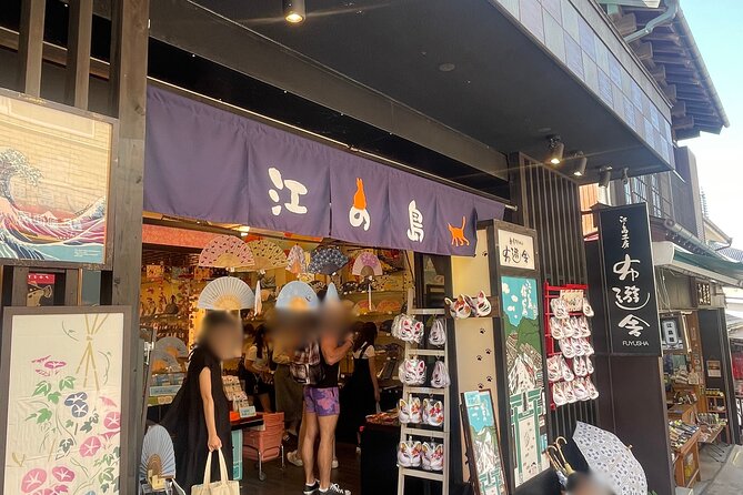 Gourmet Food and Temple Visit Tour in Enoshima - Enoshima Escalator