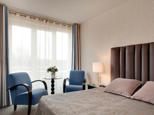 Grand Hotel of Solesmes - Territory - Accommodations and Amenities