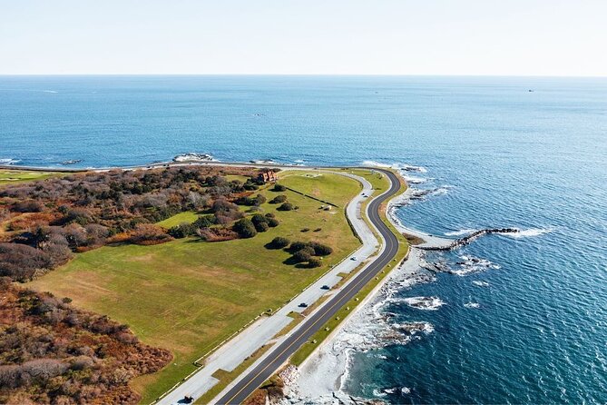 Guided Tour of Newport in Open Air LSV - Scenic Views and Photo Opportunities